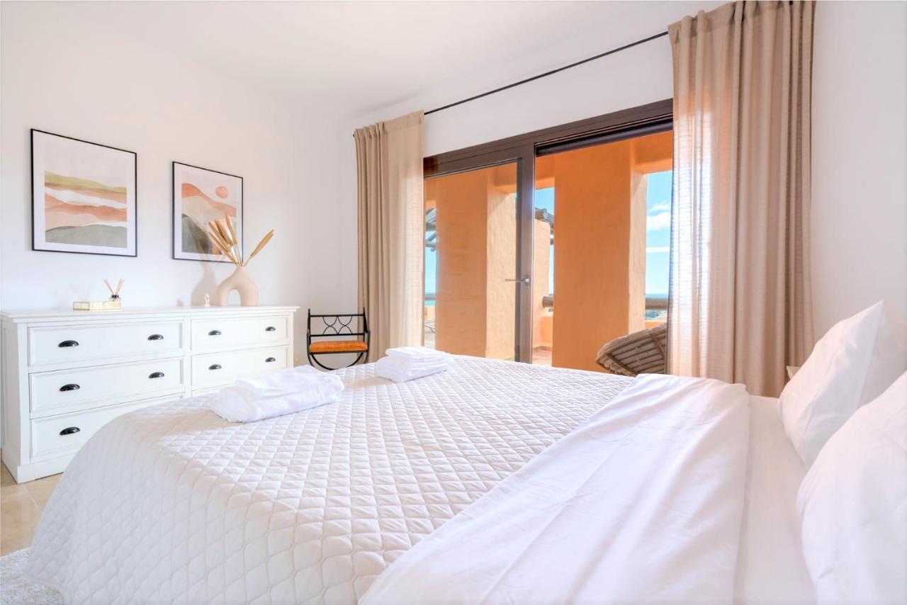 9 Penthouse With Amazing Sea Views, Close To Golf Manilva Duquesa Εξωτερικό φωτογραφία