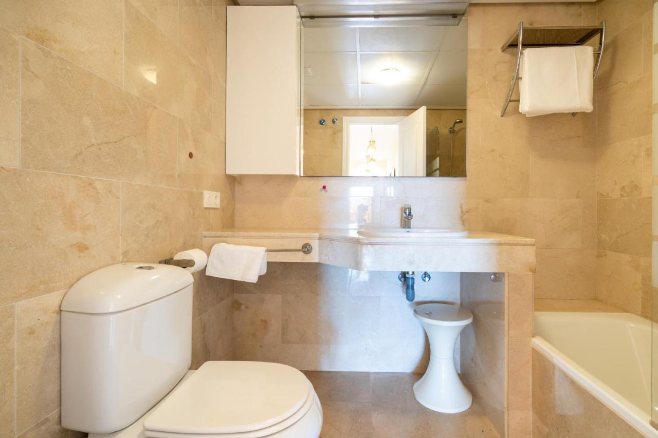 9 Penthouse With Amazing Sea Views, Close To Golf Manilva Duquesa Εξωτερικό φωτογραφία