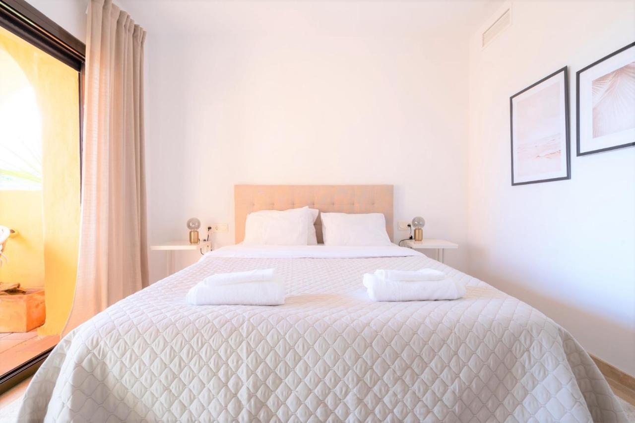 9 Penthouse With Amazing Sea Views, Close To Golf Manilva Duquesa Εξωτερικό φωτογραφία