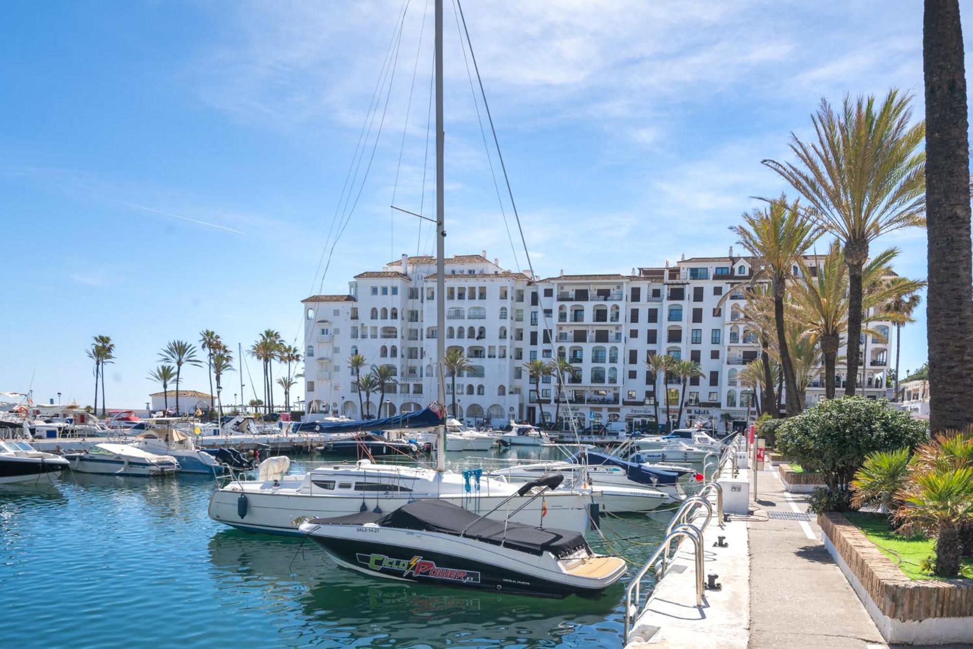 9 Penthouse With Amazing Sea Views, Close To Golf Manilva Duquesa Εξωτερικό φωτογραφία